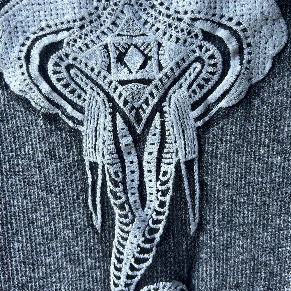 Ing medium elephant knit top - Picture 2 of 6